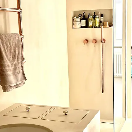 Luxurious Loft In The Heart Of Belleville Apartmán